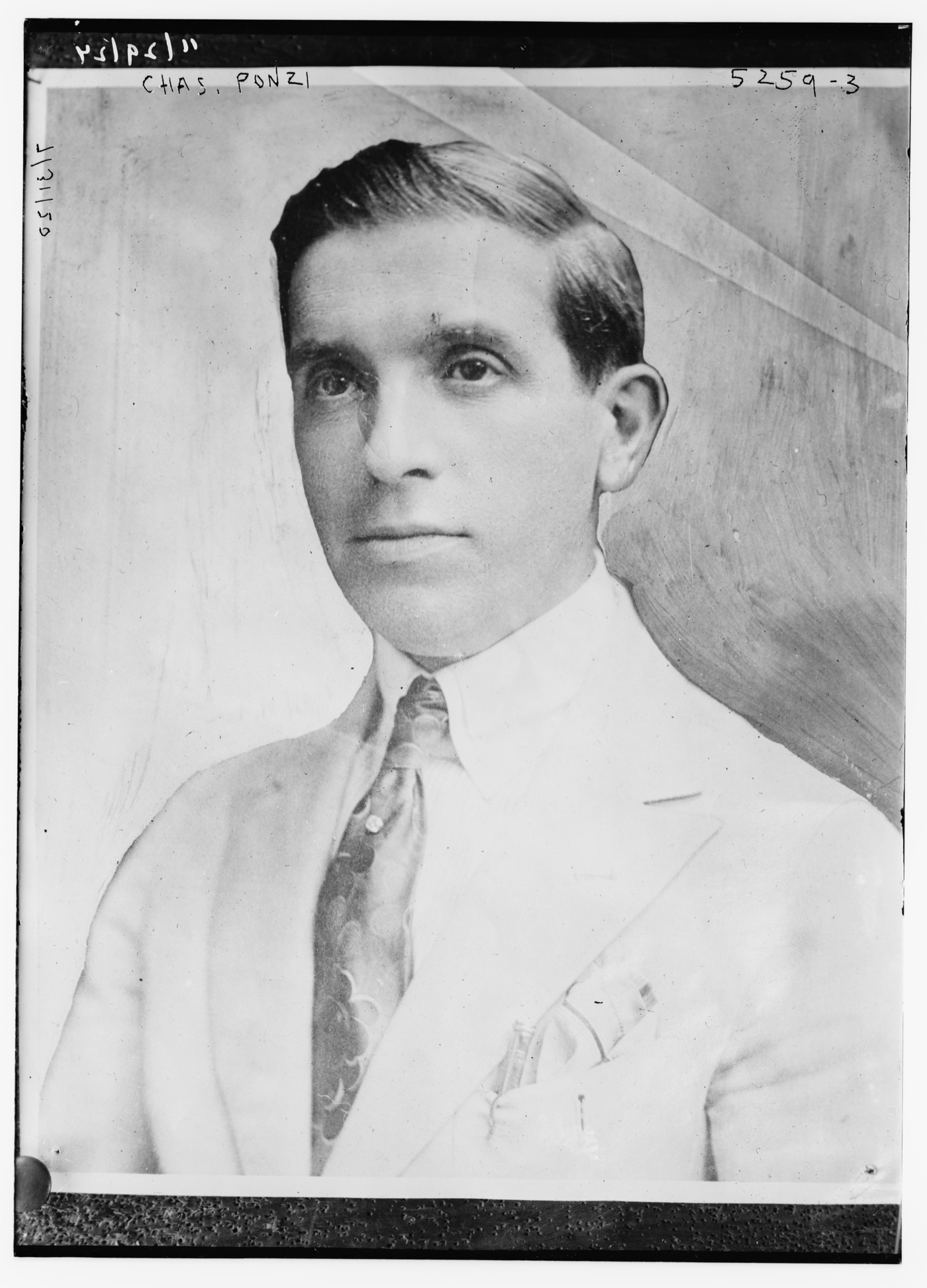 Charles Ponzi in 1920, at the height of his fame, promising to double his investors' money in ninety days.