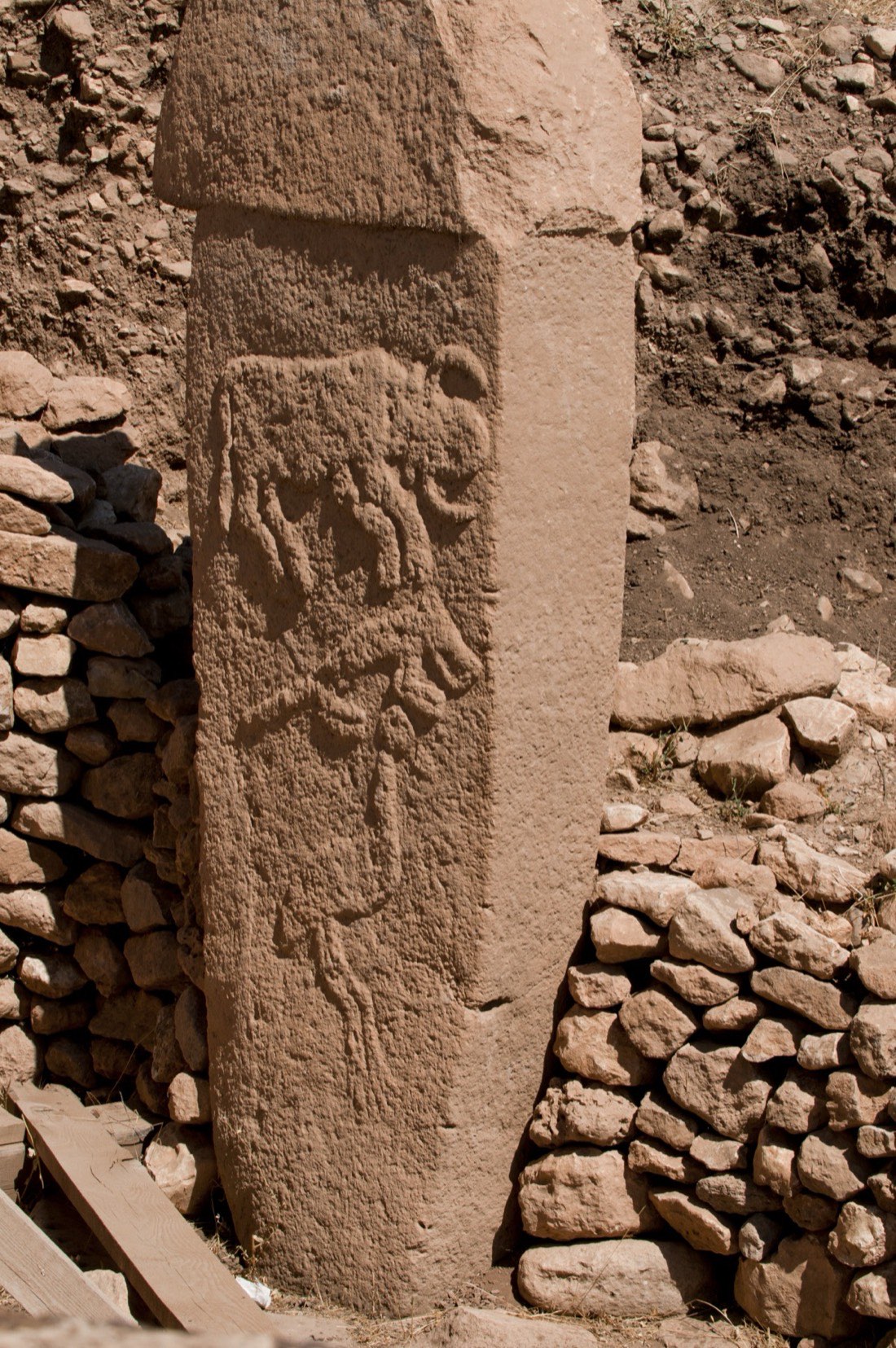 One of the circular enclosures of Göbekli Tepe seen from above, with its ring of pillars and central stones.
