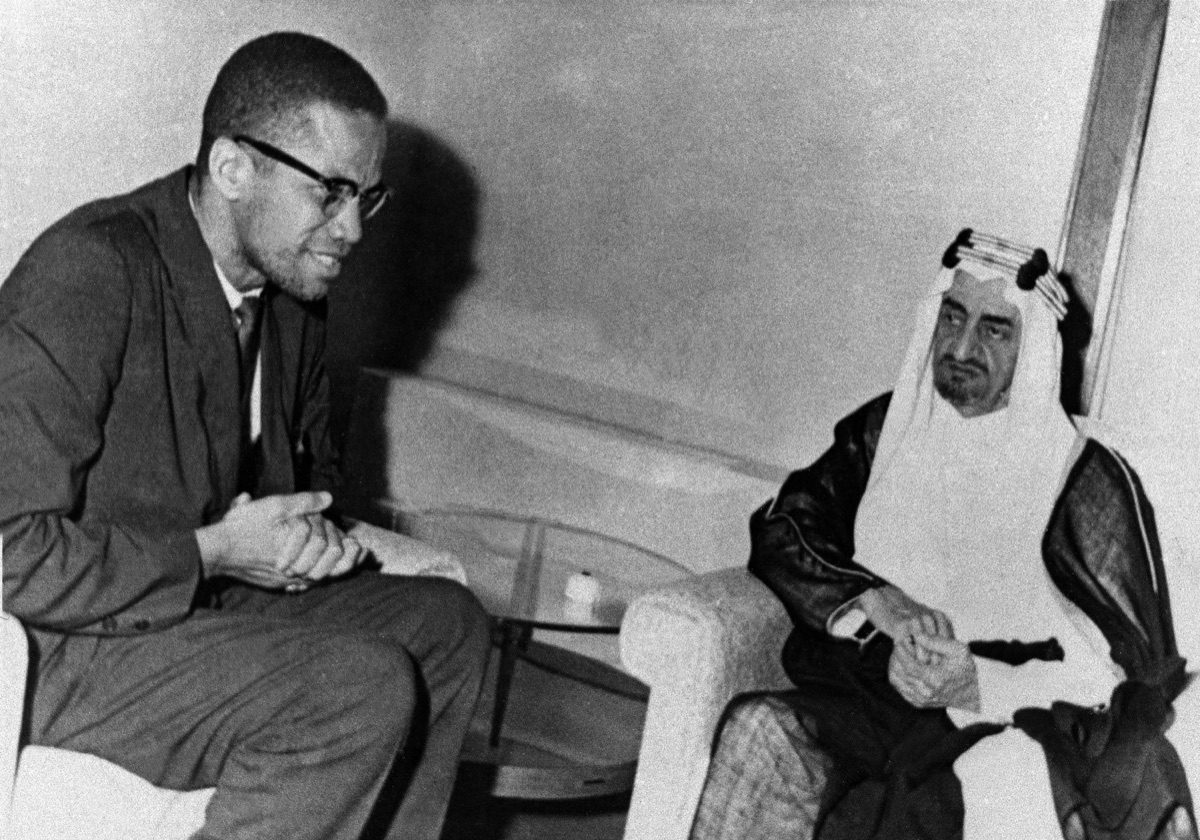 Malcolm X meeting Prince Faisal of Saudi Arabia during his travels in 1964.