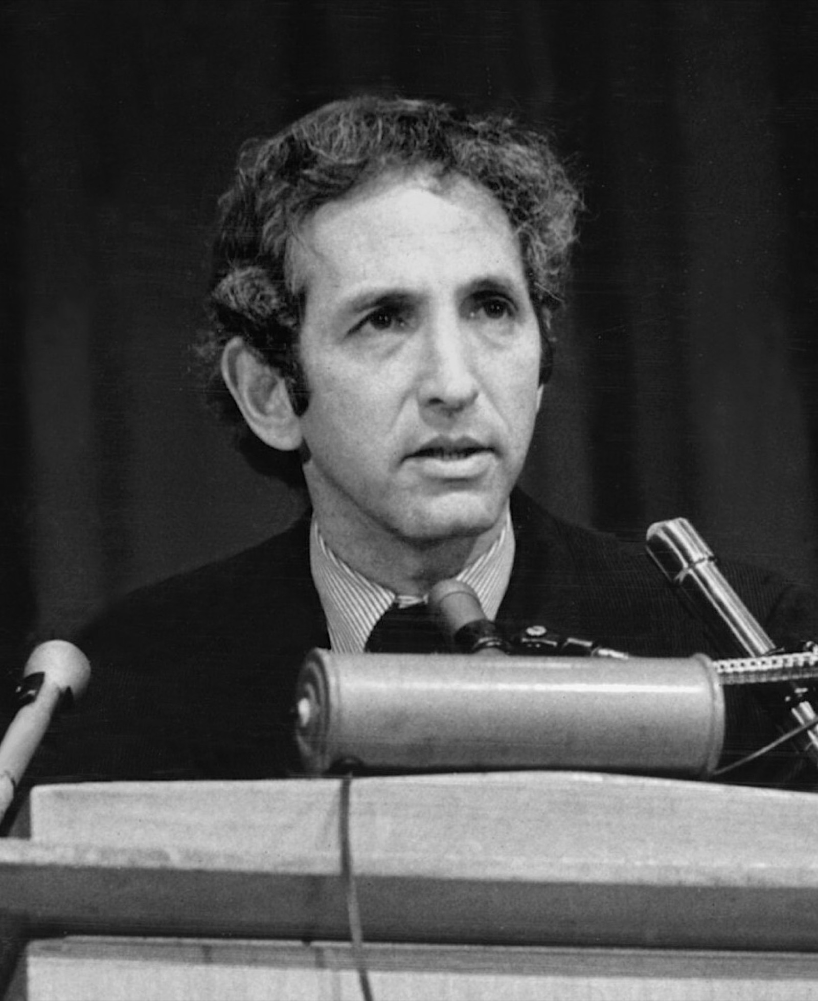 Daniel Ellsberg at a 1972 press conference.