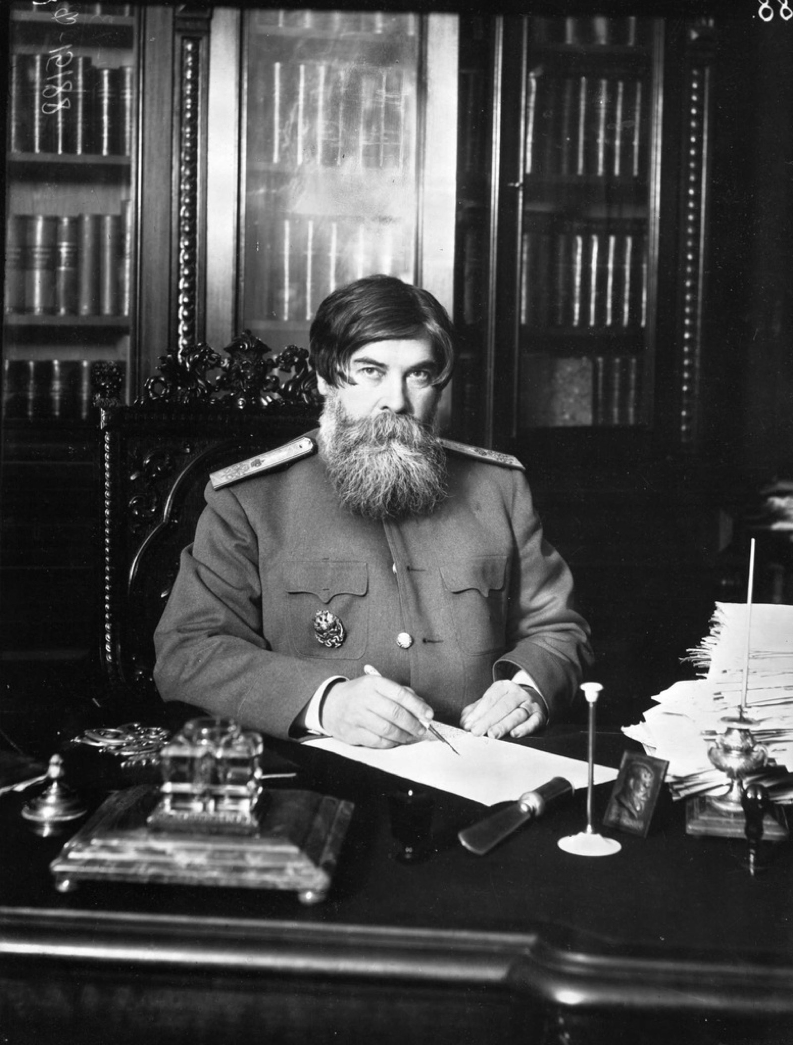 Vladimir Bekhterev, Russian neurologist.